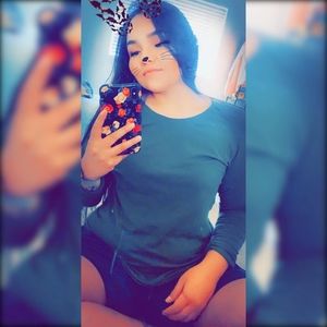 Meet your Posher, Shelbee